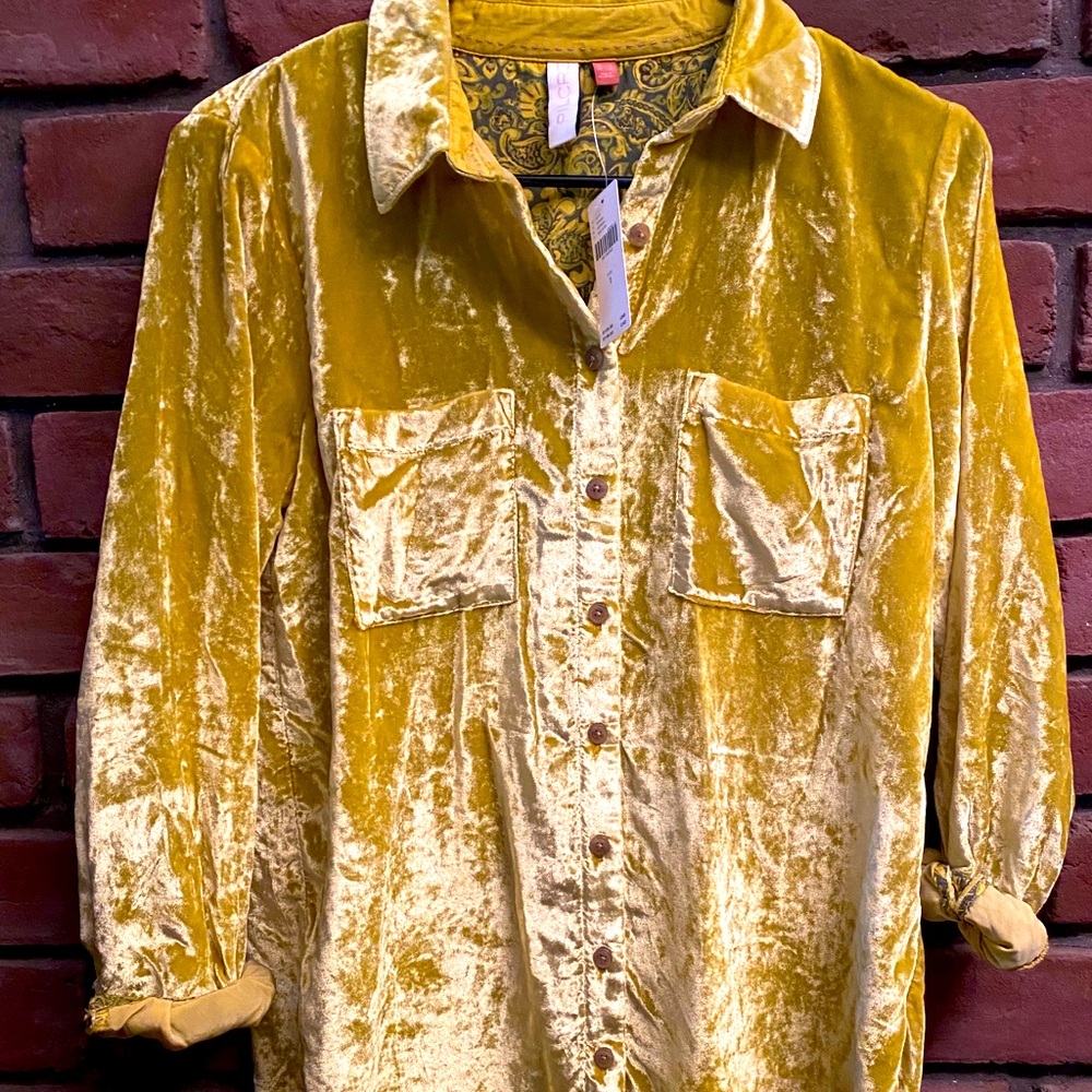 Pilcro Mara relaxed velvet button down